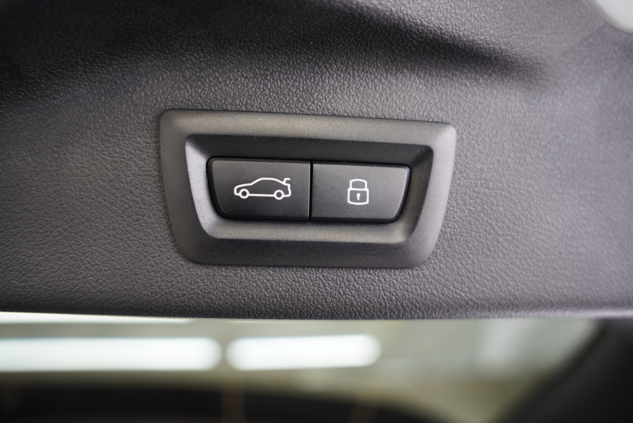 BMW X7 xDrive40i Sports Activity Vehicle 2026