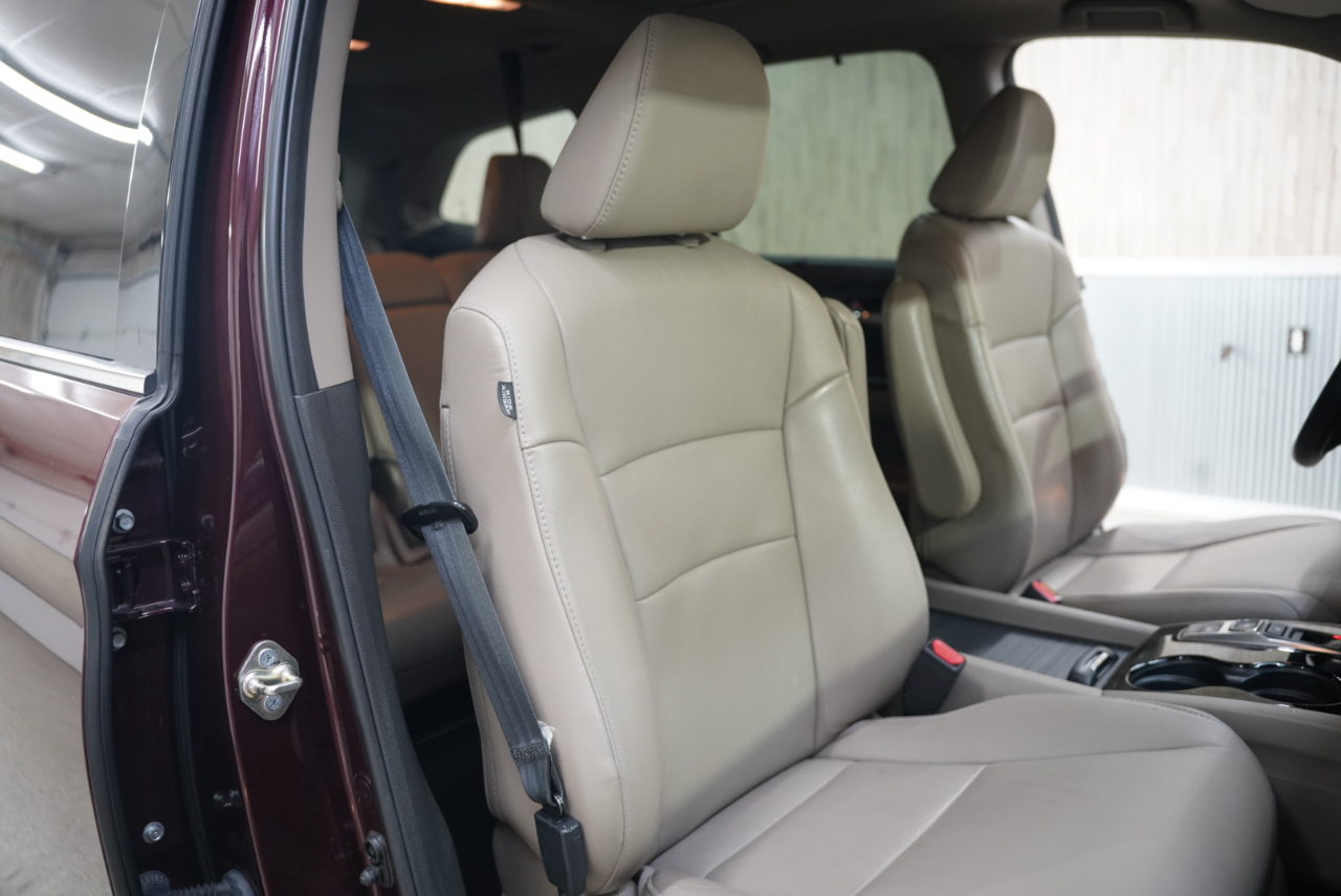 Honda Pilot AWD 4dr Touring w/RES & Navi 2016