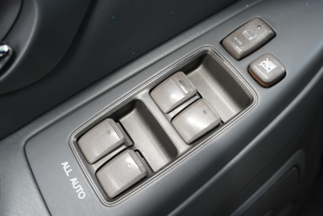 Lexus GX 470 4dr SUV 4WD 2004