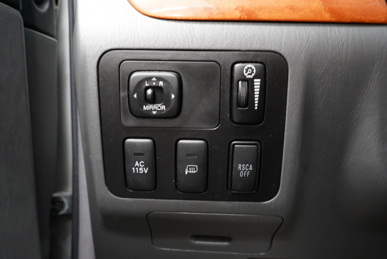 Lexus GX 470 4dr SUV 4WD 2004