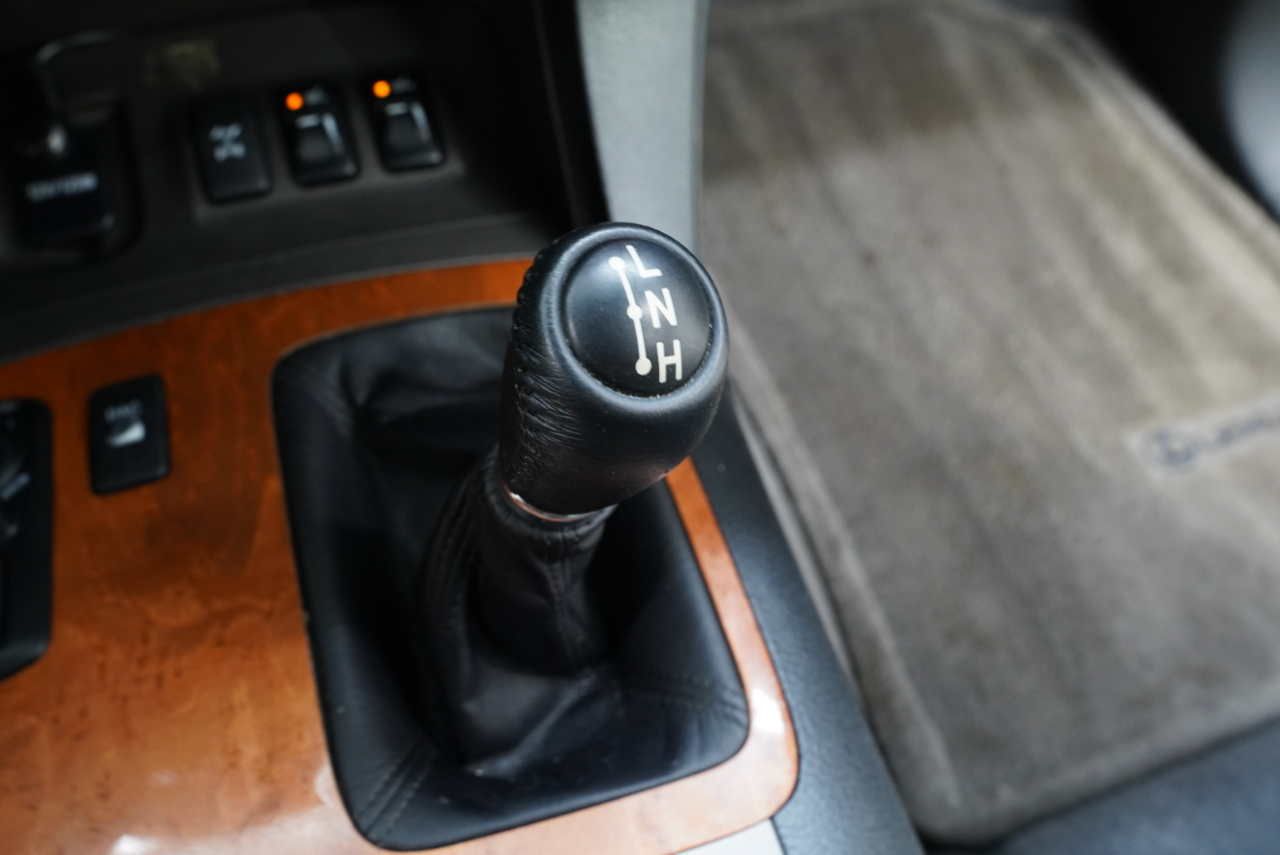 Lexus GX 470 4dr SUV 4WD 2004