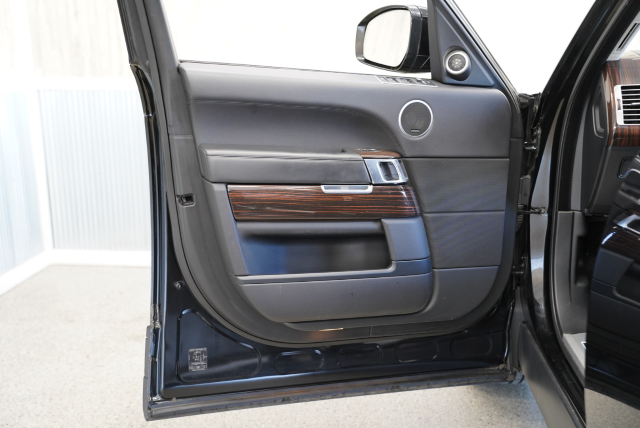 Land Rover Range Rover V8 Supercharged LWB 2017