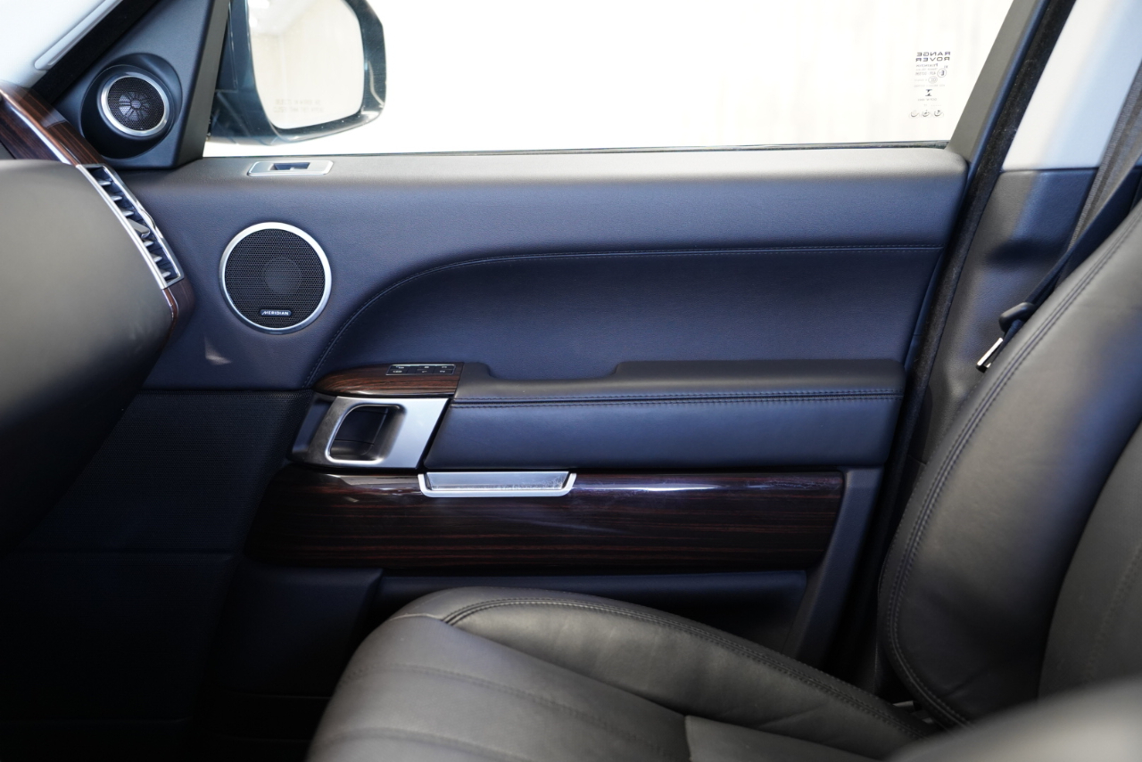 Land Rover Range Rover V8 Supercharged LWB 2017