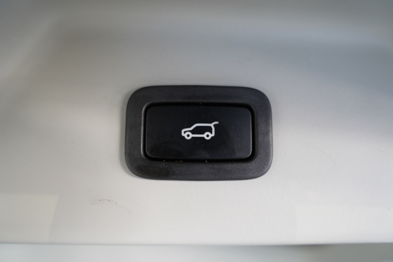 Land Rover Range Rover V8 Supercharged LWB 2017