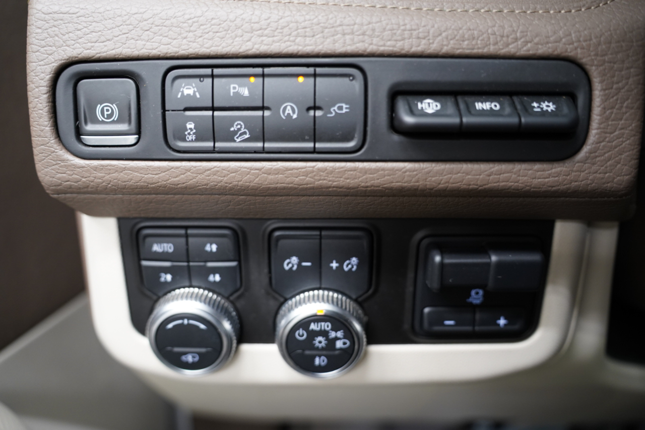 GMC Yukon 4WD 4dr Denali 2021