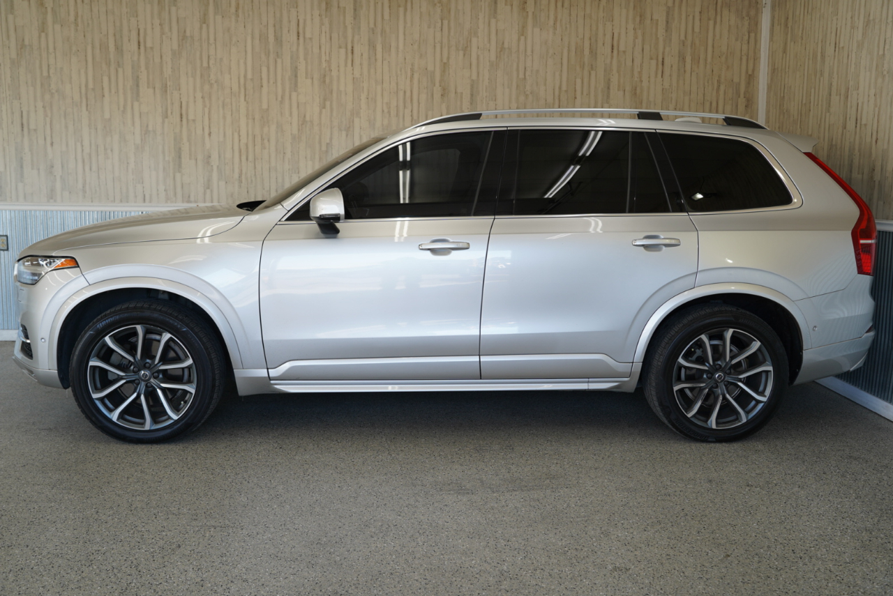 Volvo XC90 T6 AWD 7-Passenger Momentum 2017