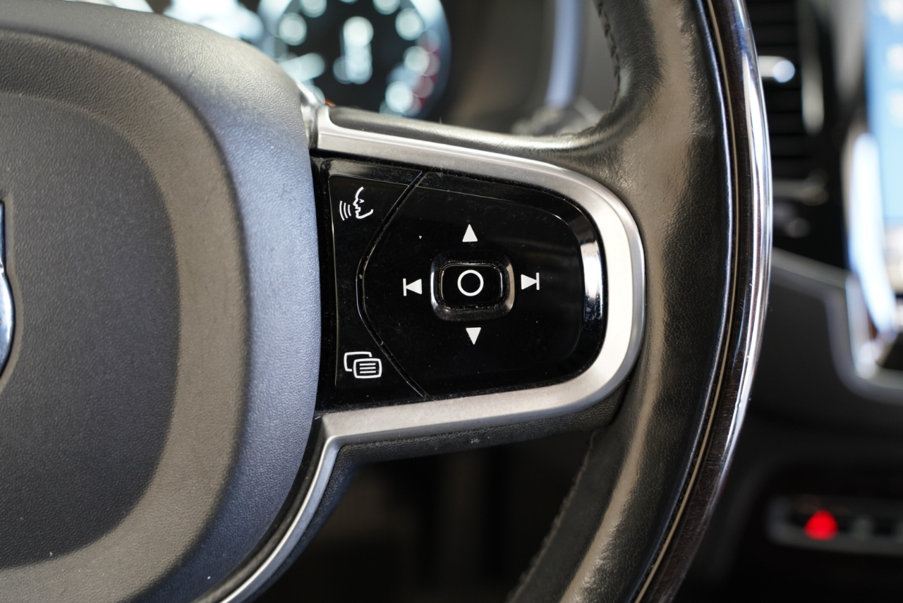 Volvo XC90 T6 AWD 7-Passenger Momentum 2017