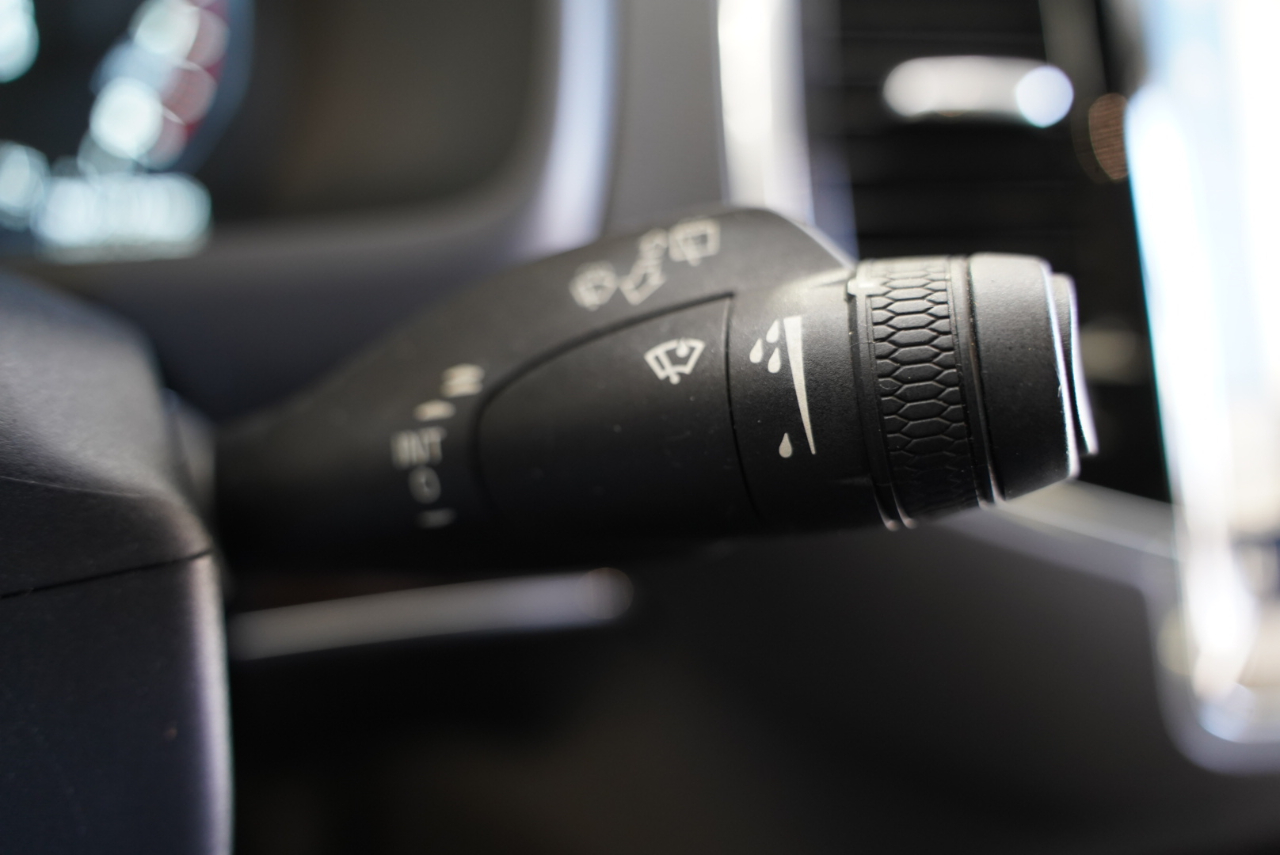 Volvo XC90 T6 AWD 7-Passenger Momentum 2017