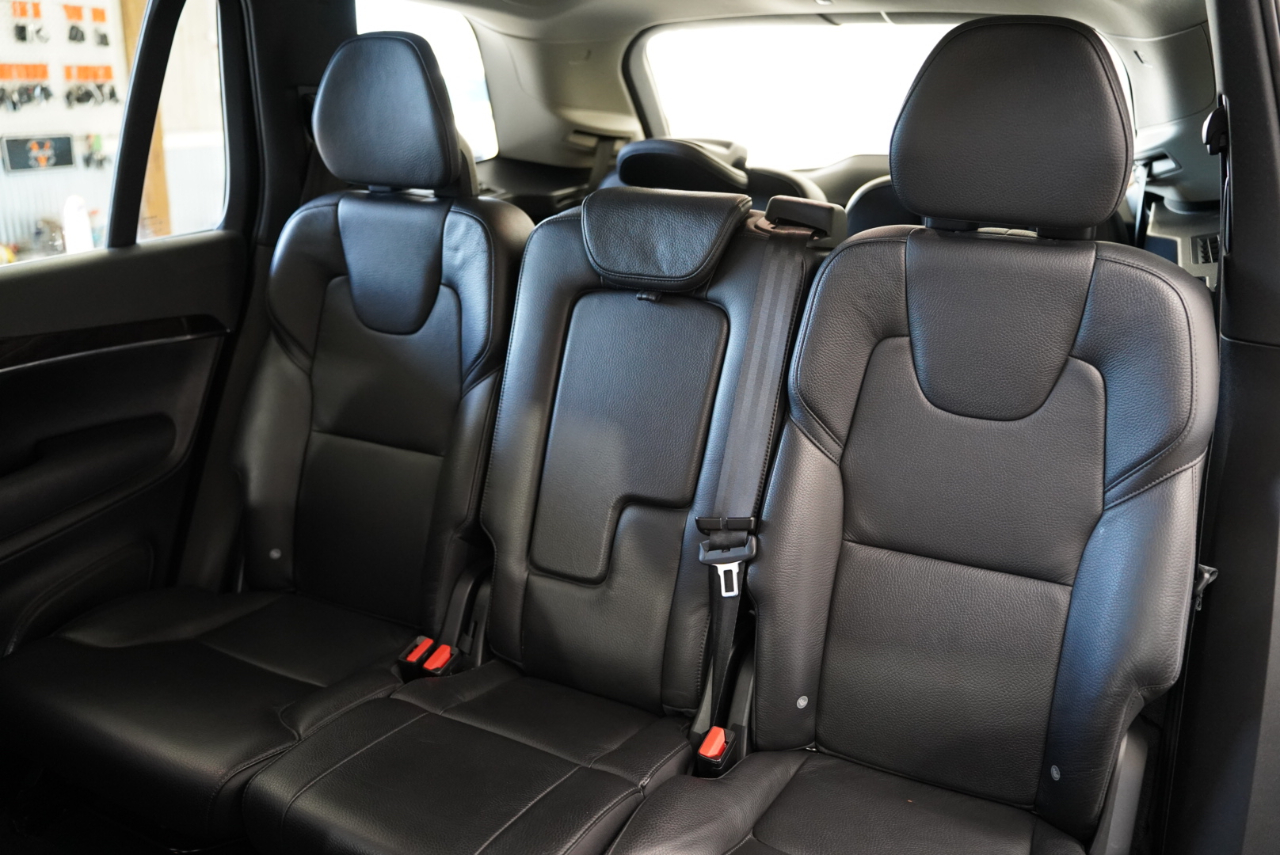 Volvo XC90 T6 AWD 7-Passenger Momentum 2017