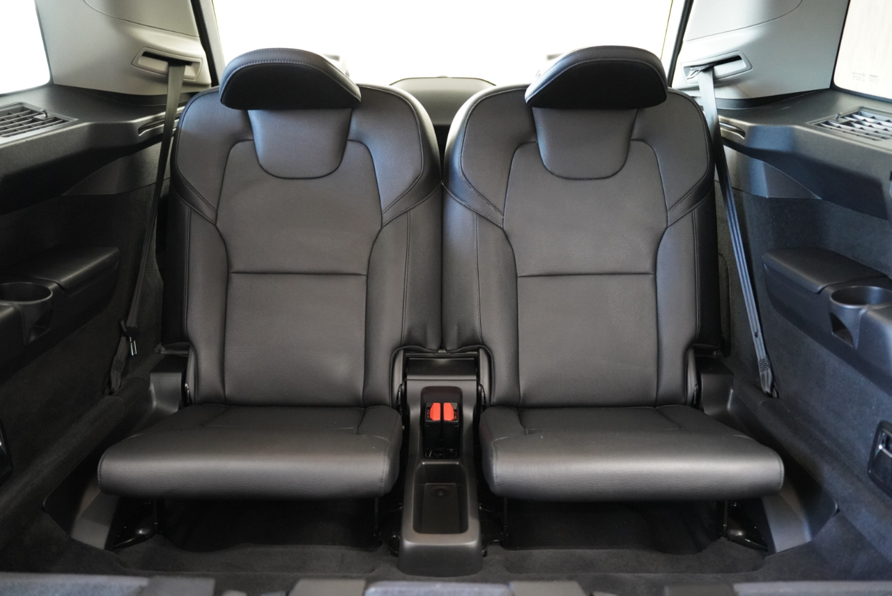 Volvo XC90 T6 AWD 7-Passenger Momentum 2017