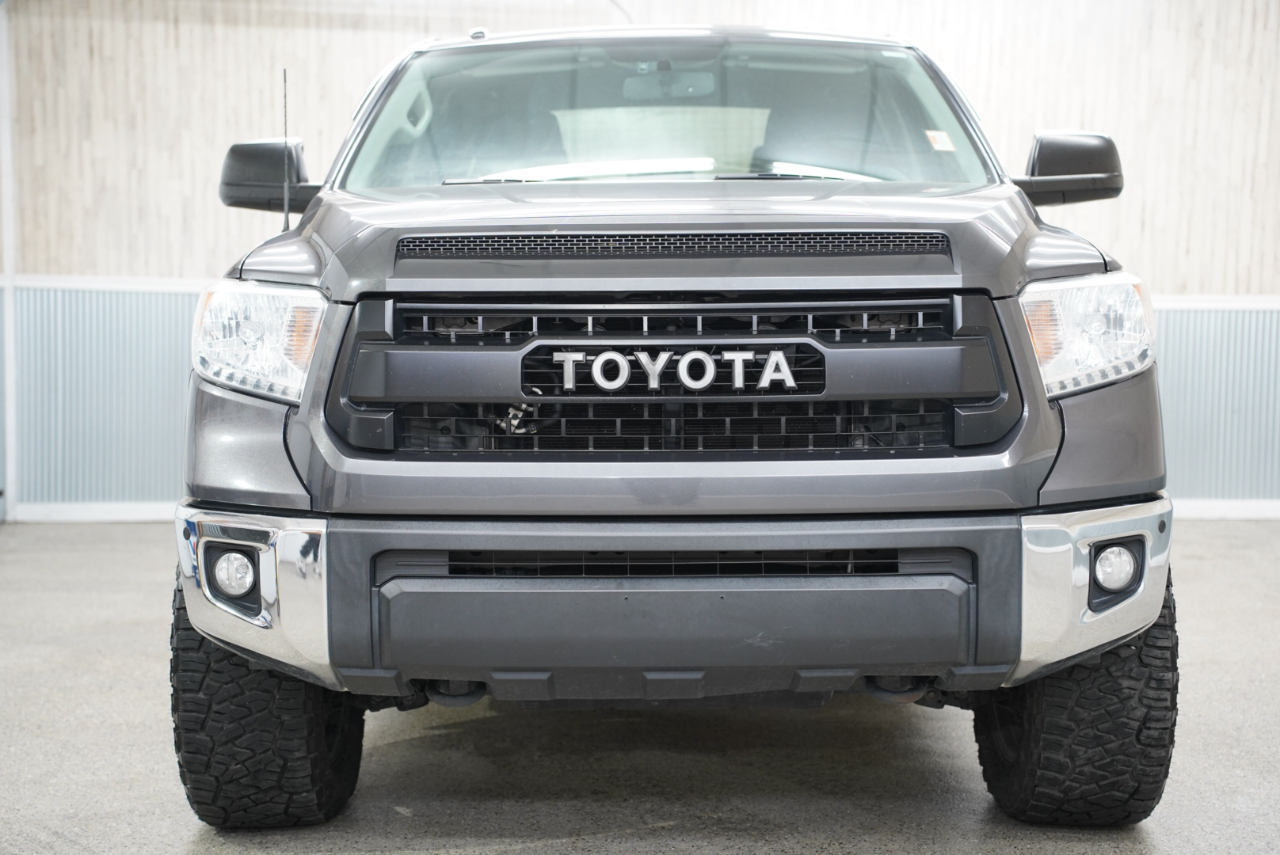 Toyota Tundra 4WD  2017