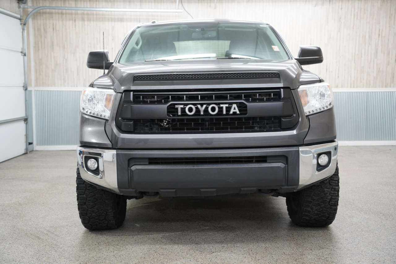 Toyota Tundra 4WD  2017