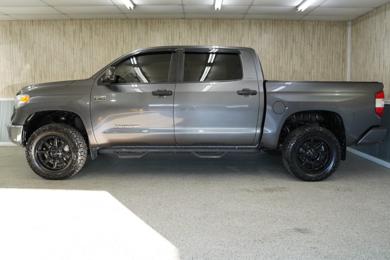 Toyota Tundra 4WD  2017