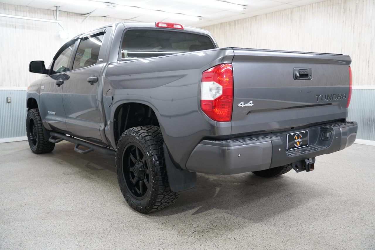 Toyota Tundra 4WD  2017
