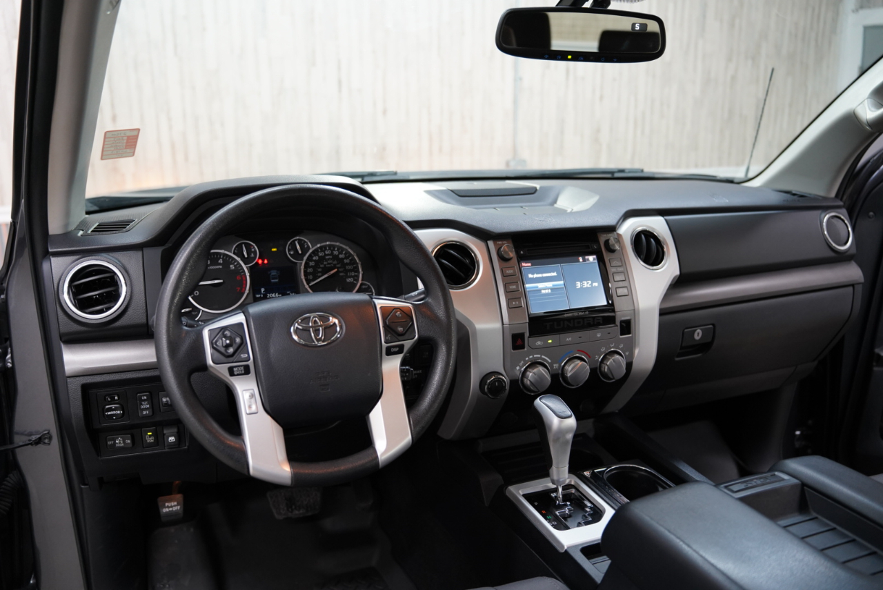 Toyota Tundra 4WD  2017