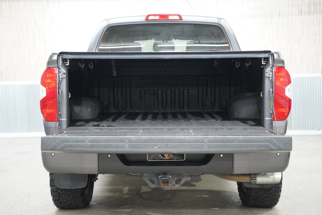 Toyota Tundra 4WD  2017