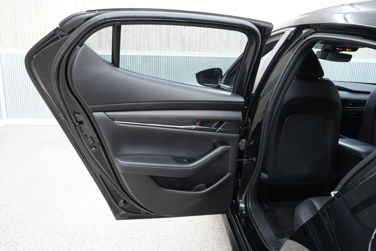 Mazda Mazda3 Hatchback FWD Auto w/Preferred Pkg 2019