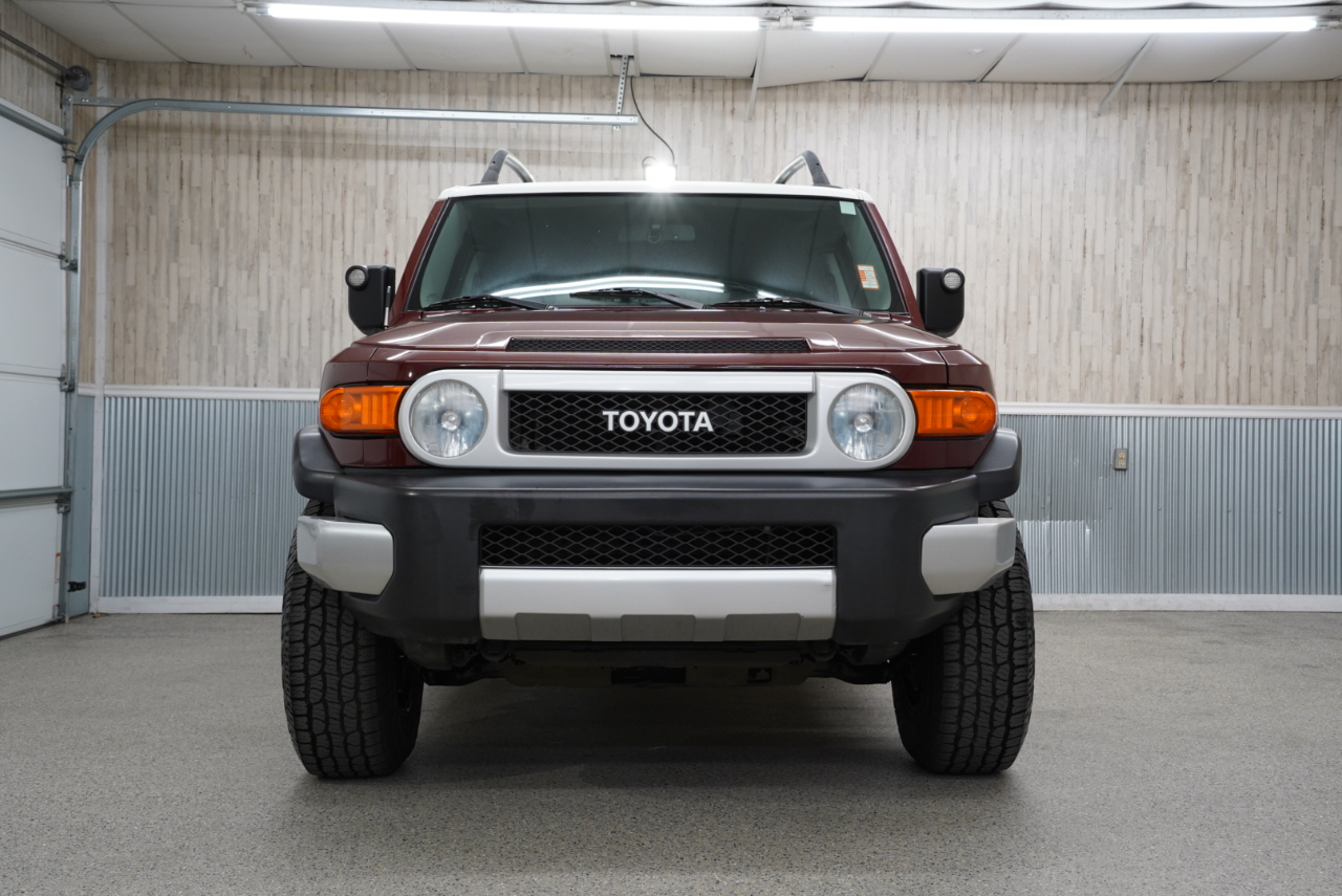 Toyota FJ Cruiser 4WD 2011