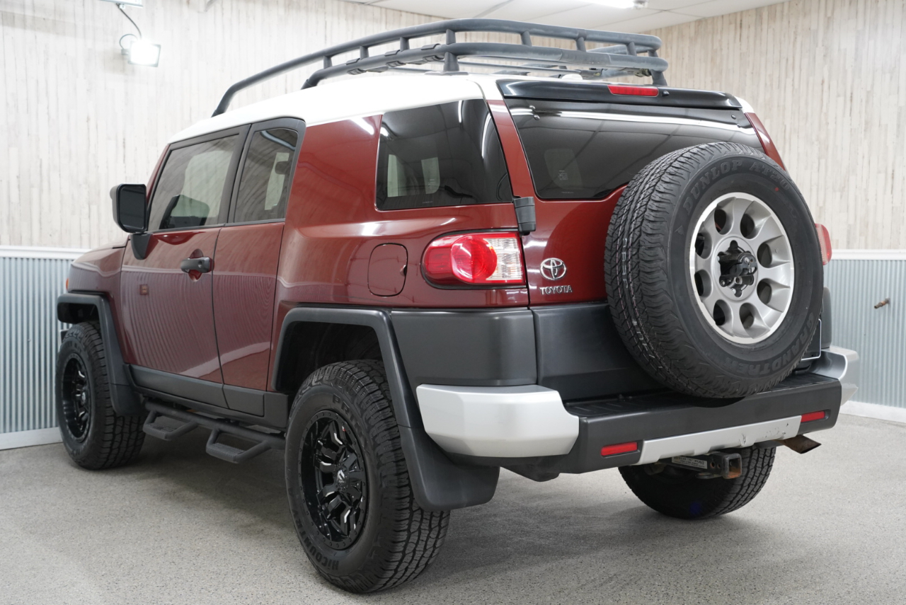 Toyota FJ Cruiser 4WD 2011