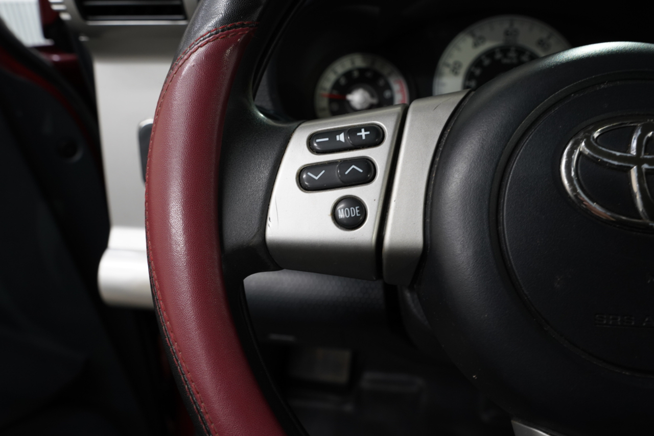 Toyota FJ Cruiser 4WD 2011