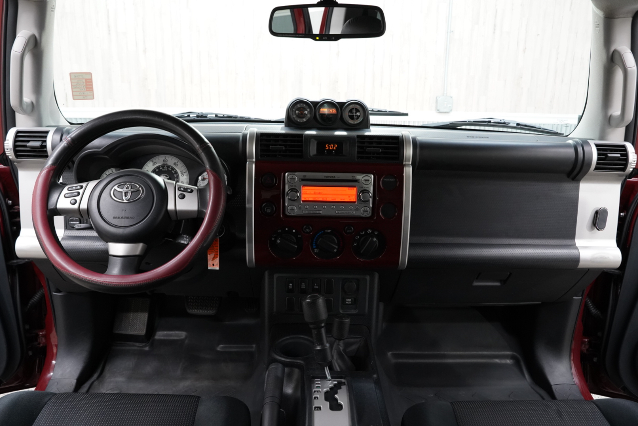 Toyota FJ Cruiser 4WD 2011