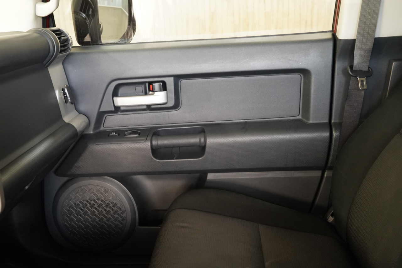 Toyota FJ Cruiser 4WD 2011