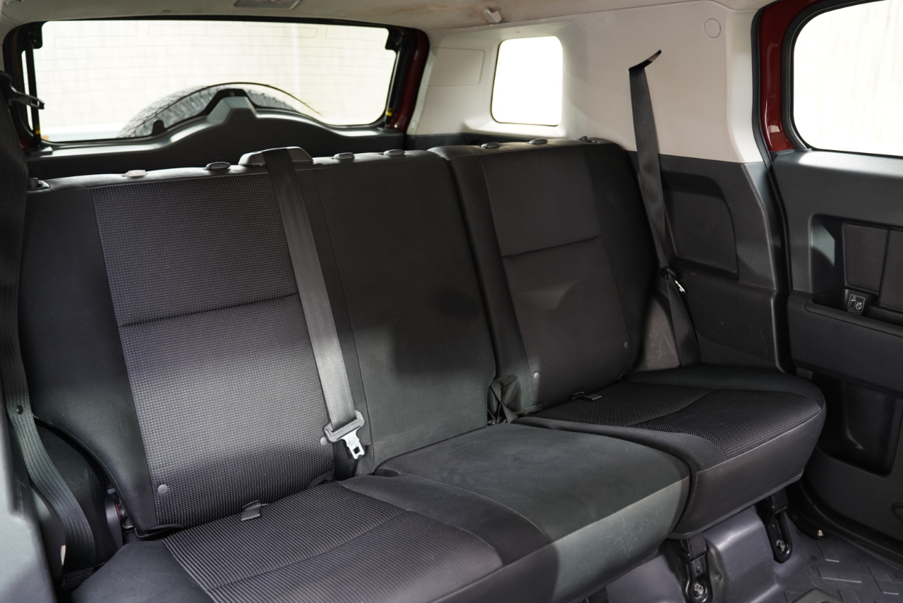 Toyota FJ Cruiser 4WD 2011