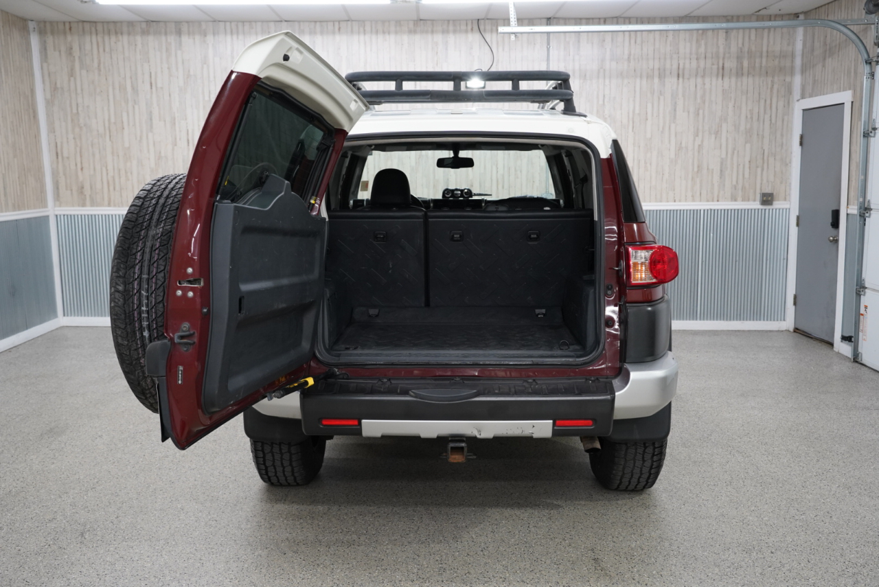 Toyota FJ Cruiser 4WD 2011