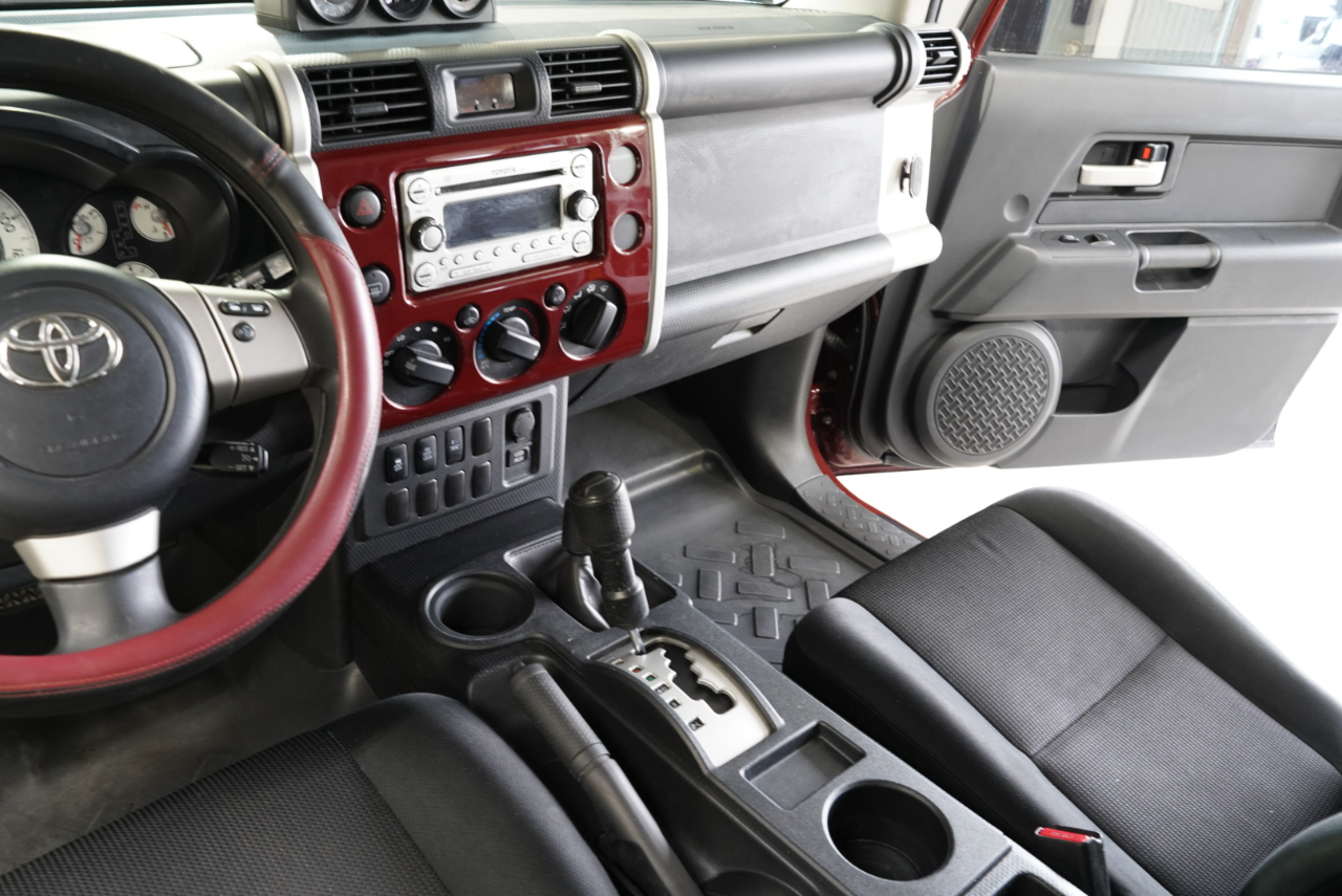 Toyota FJ Cruiser 4WD 2011