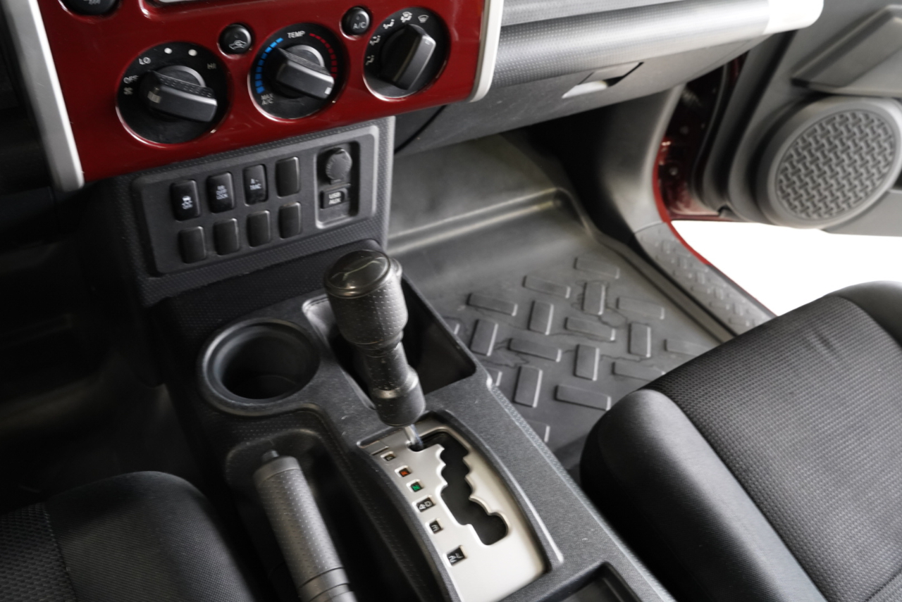 Toyota FJ Cruiser 4WD 2011