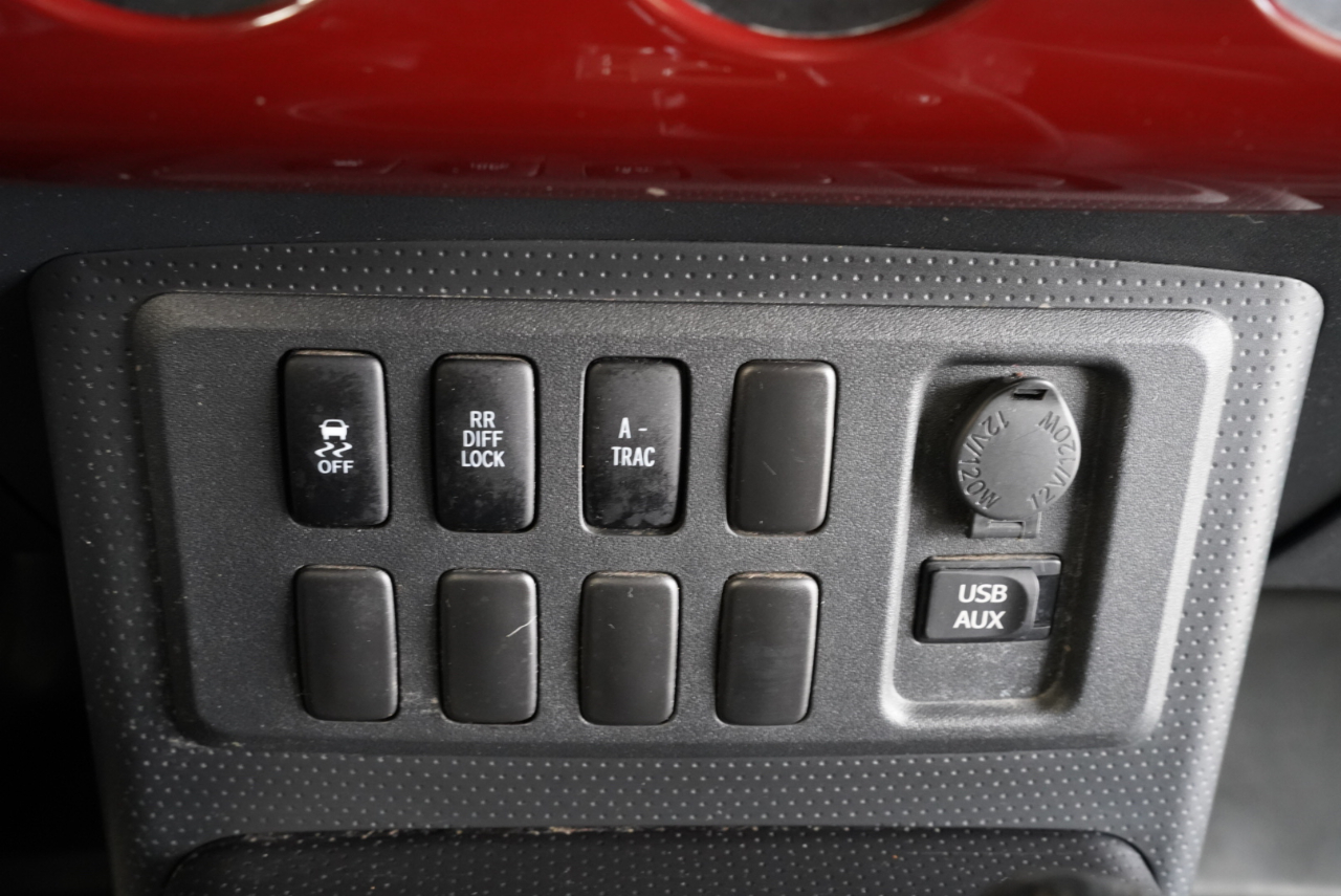 Toyota FJ Cruiser 4WD 2011