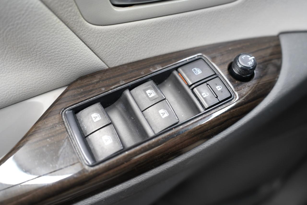 Toyota Sienna XLE AWD 7-Passenger (Natl) 2017