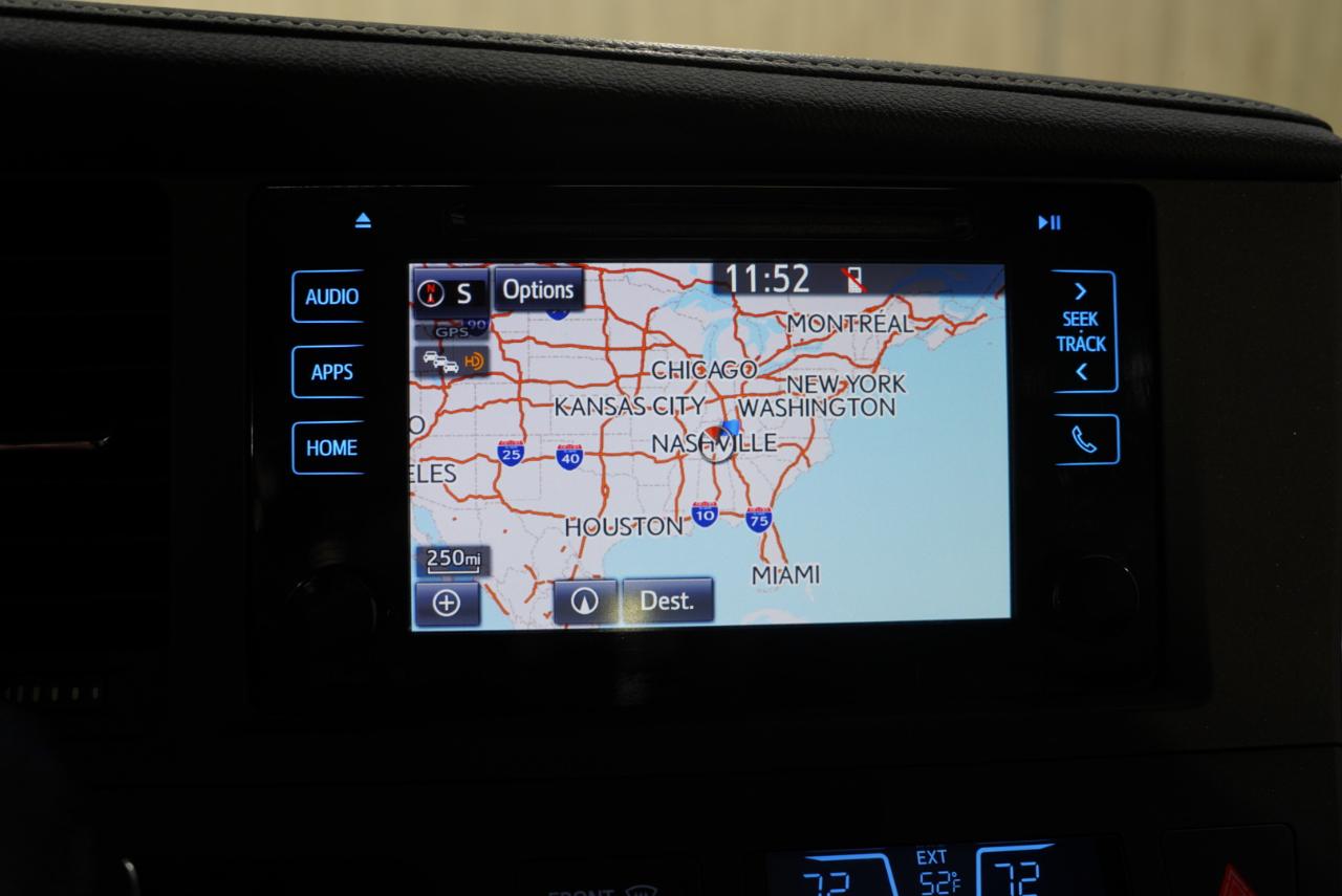 Toyota Sienna XLE AWD 7-Passenger (Natl) 2017