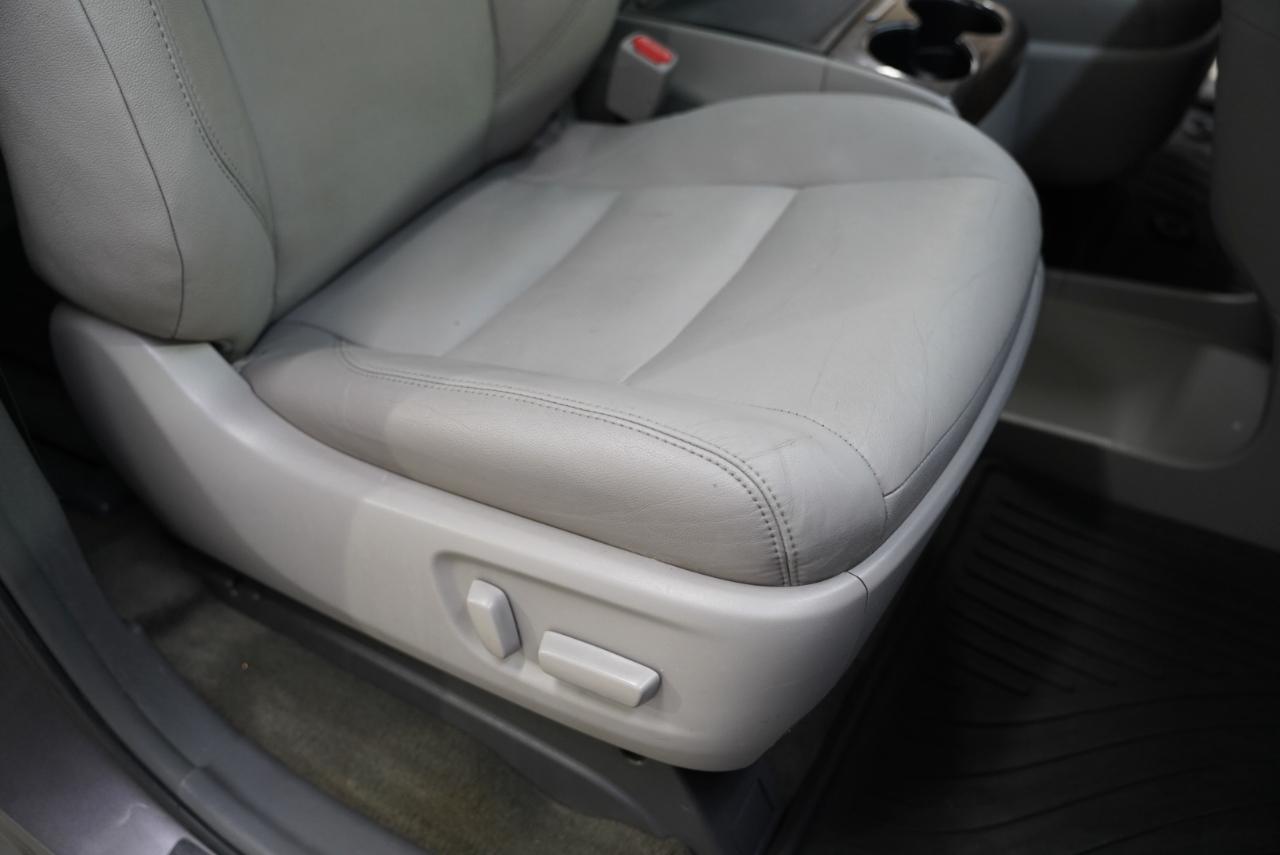 Toyota Sienna XLE AWD 7-Passenger (Natl) 2017