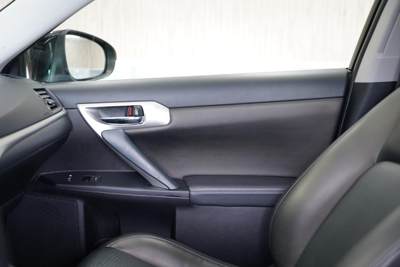 Lexus CT 200h 5dr Sdn Hybrid 2013