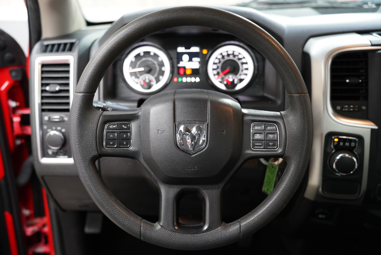 RAM 1500 SLT 4x2 Quad Cab 6'4" Box 2018