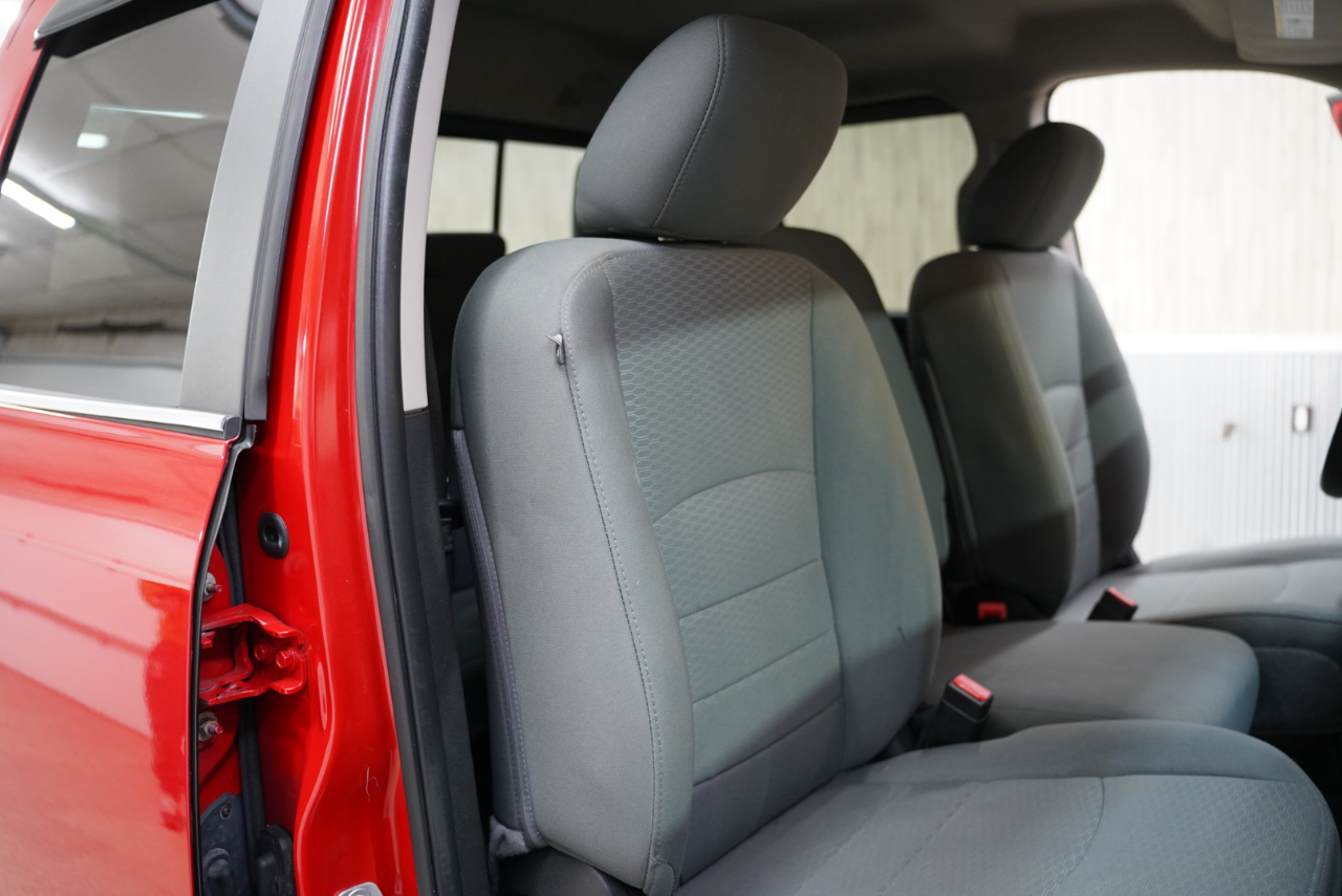 RAM 1500 SLT 4x2 Quad Cab 6'4" Box 2018