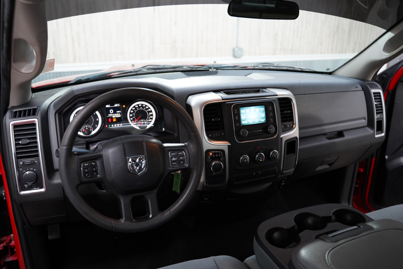 RAM 1500 SLT 4x2 Quad Cab 6'4" Box 2018