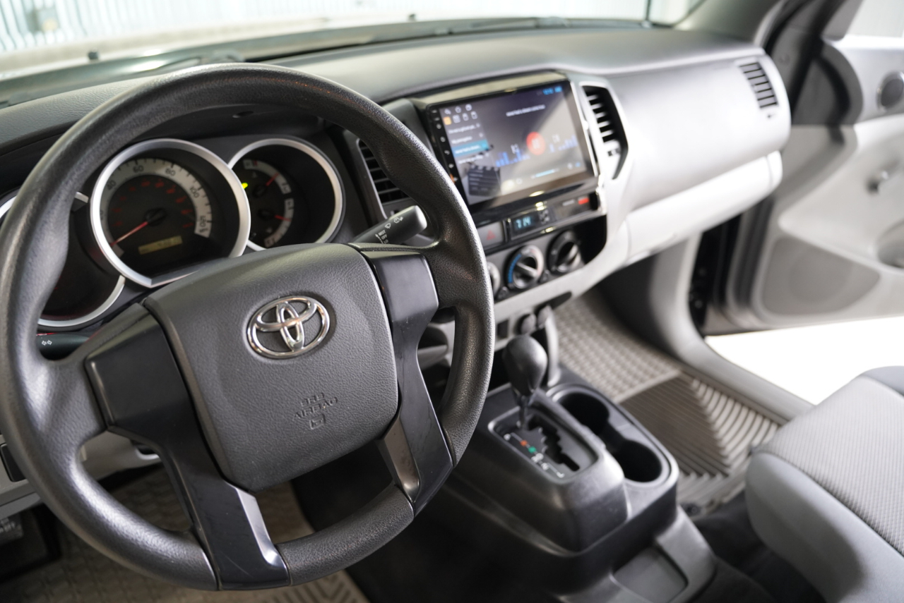 Toyota Tacoma  2013