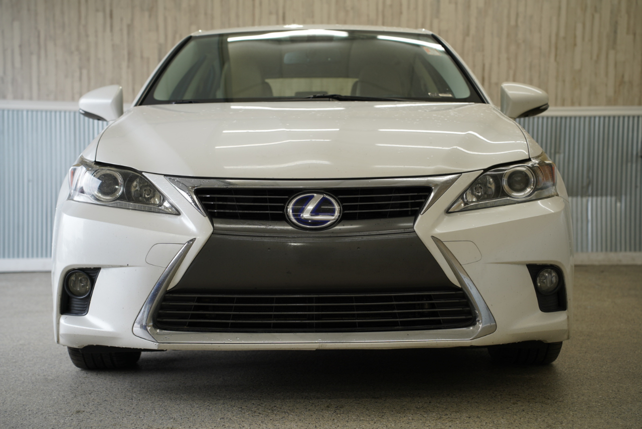 Lexus CT CT 200h FWD 2017