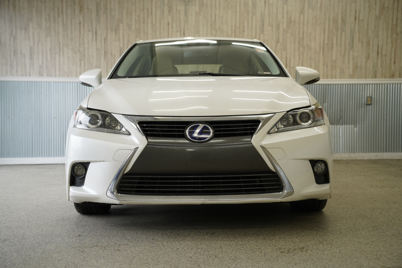 Lexus CT CT 200h FWD 2017