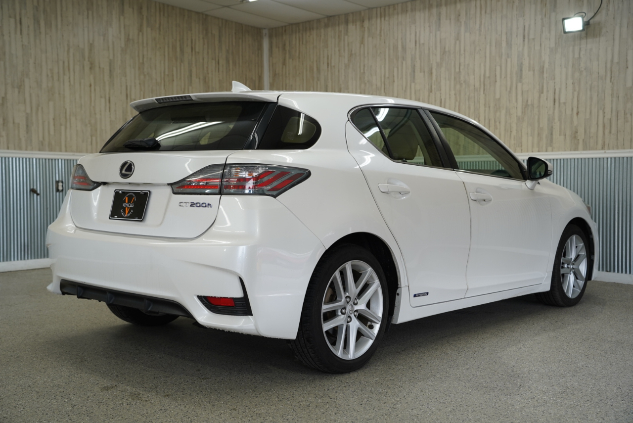 Lexus CT CT 200h FWD 2017