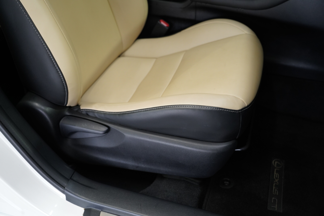 Lexus CT CT 200h FWD 2017