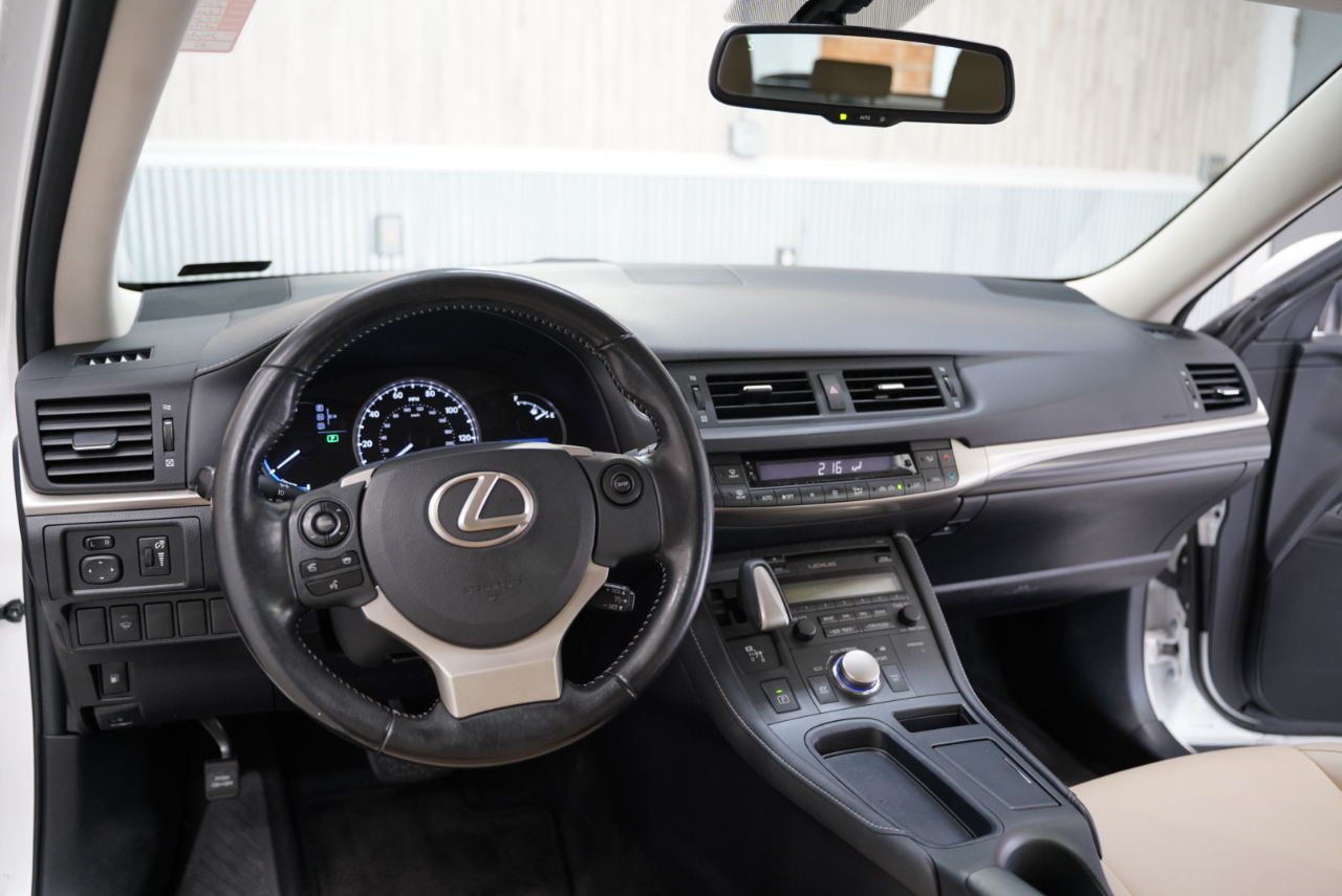 Lexus CT CT 200h FWD 2017