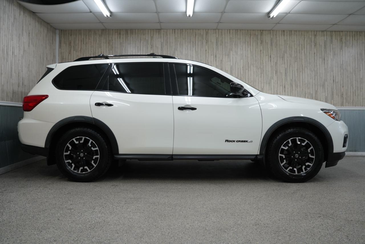 Nissan Pathfinder FWD SL 2019