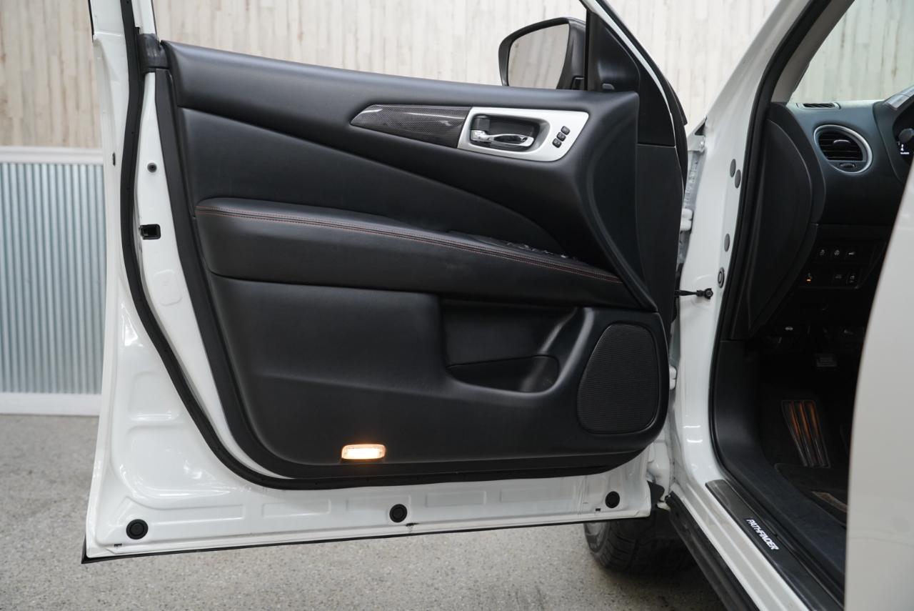 Nissan Pathfinder FWD SL 2019