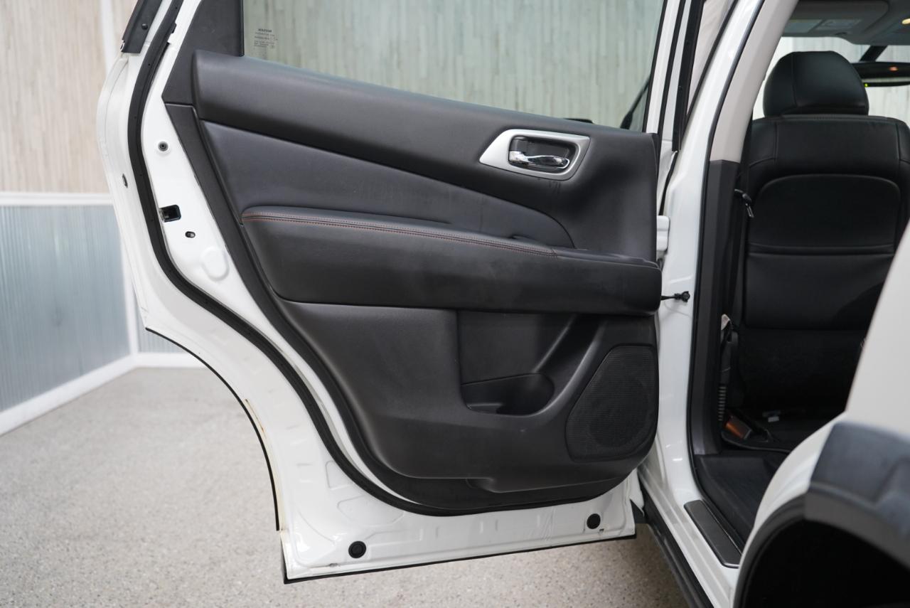 Nissan Pathfinder FWD SL 2019