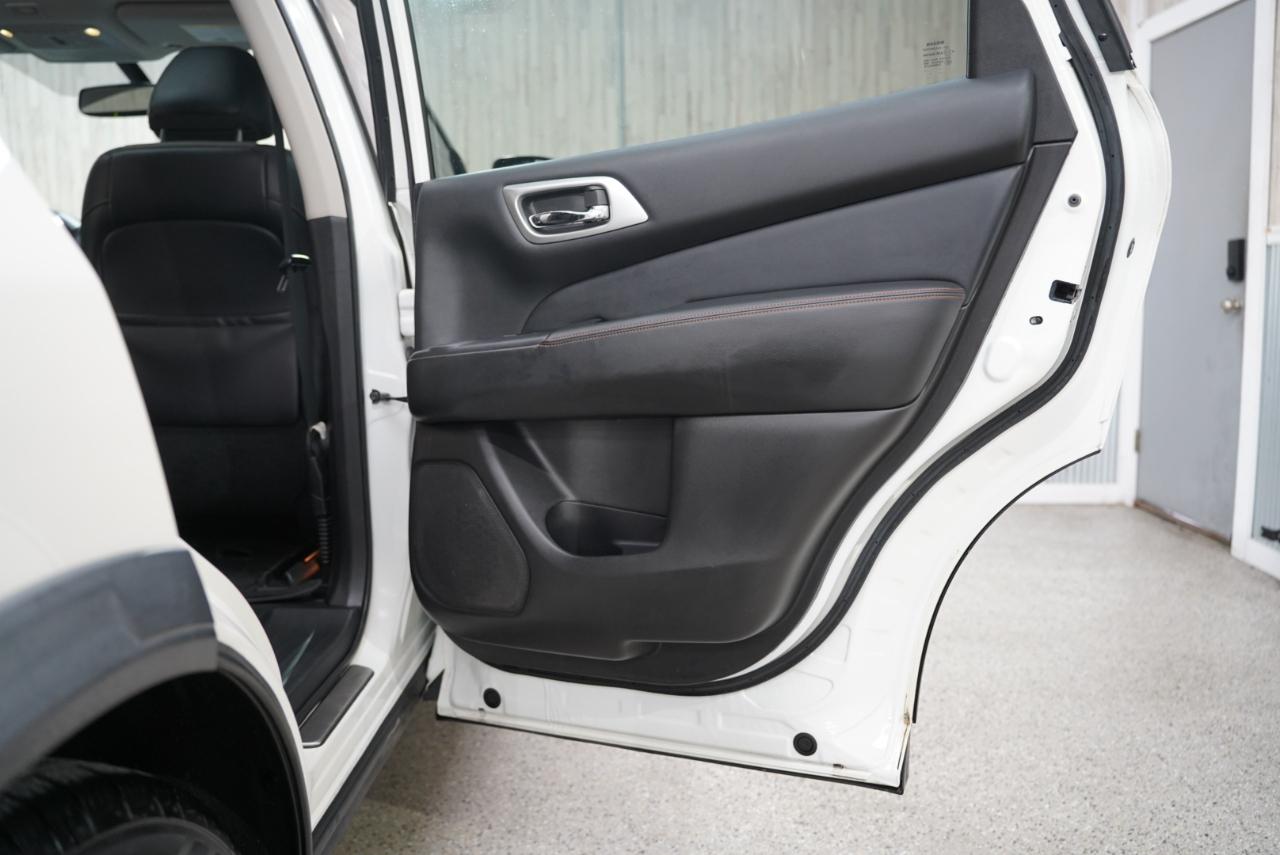 Nissan Pathfinder FWD SL 2019