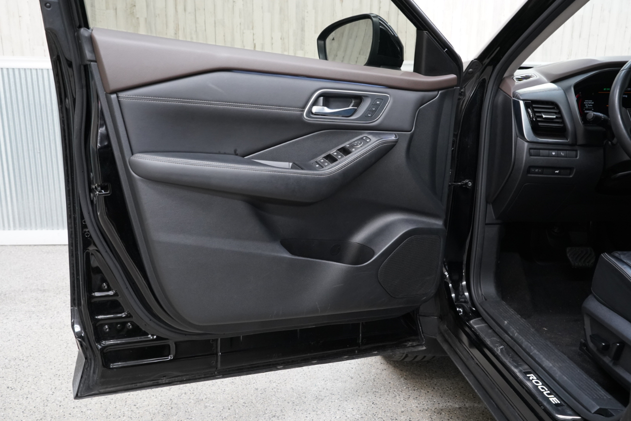 Nissan Rogue FWD Platinum 2023