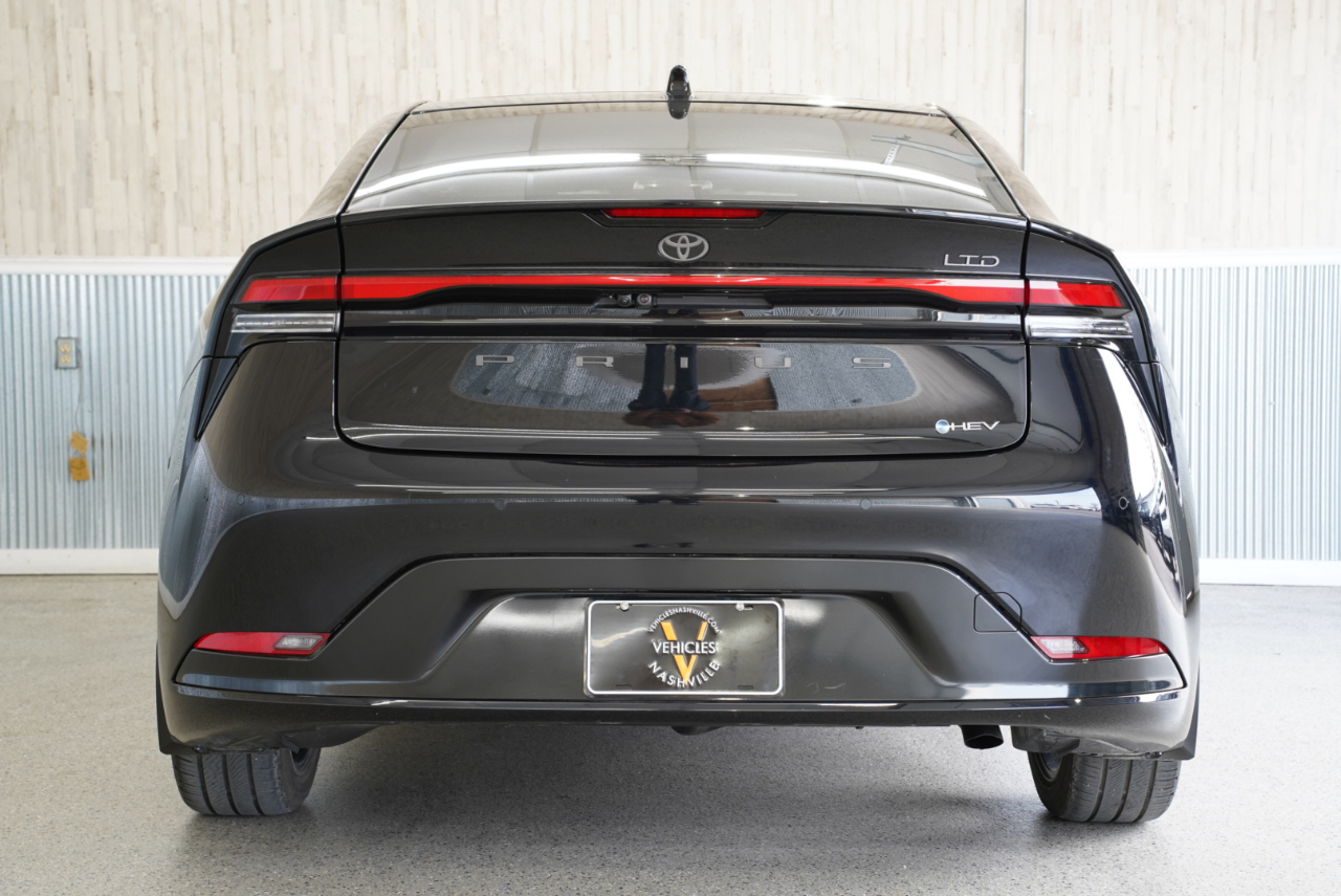 Toyota Prius Limited 2024